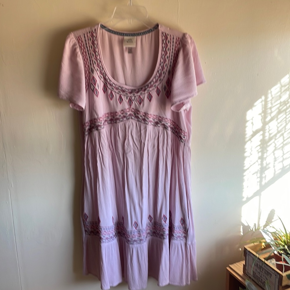 Flutter short sleeve embroidered A-line dress. Knox Rose M
